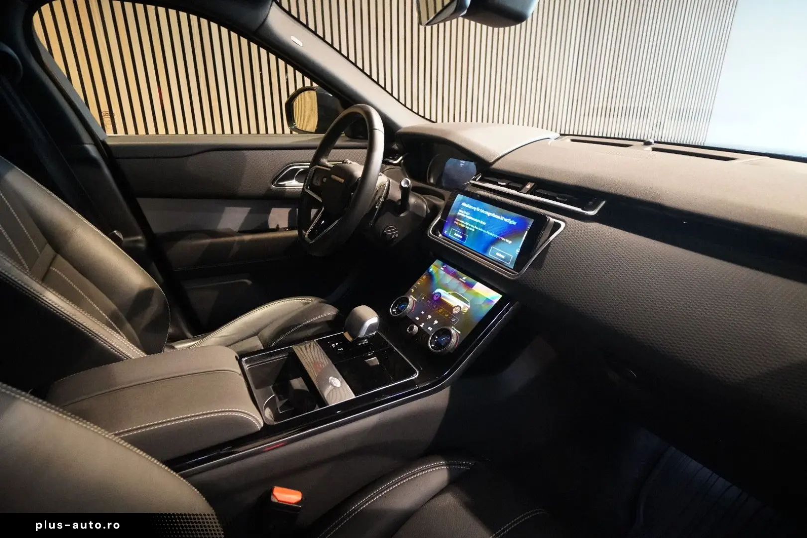 LAND ROVER Velar 2.0 D R-Dynamic SE Facelift Black Pack