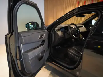 LAND ROVER Velar 2.0 D R-Dynamic SE Facelift Black Pack