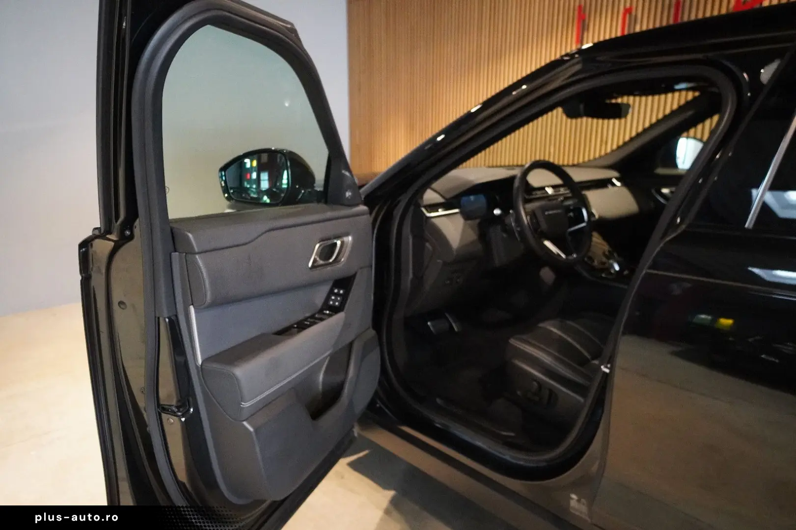 LAND ROVER Velar 2.0 D R-Dynamic SE Facelift Black Pack