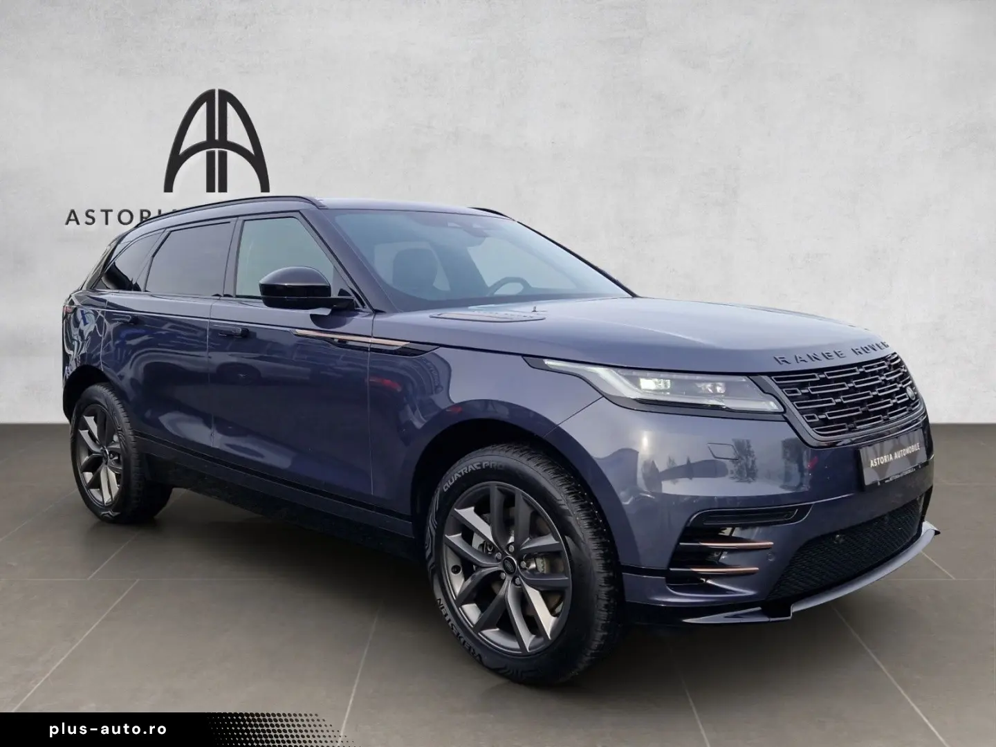 LAND ROVER Range Rover Velar R-Dynamic SE Pano AHK Matrix
