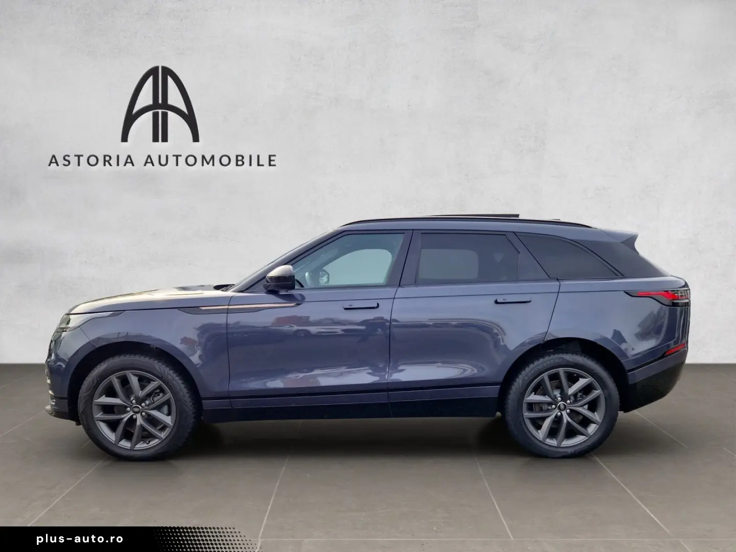 LAND ROVER Range Rover Velar R-Dynamic SE Pano AHK Matrix