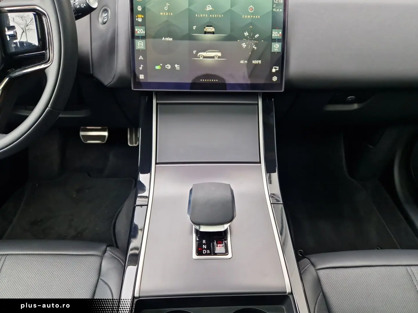 LAND ROVER Range Rover Velar R-Dynamic SE Pano AHK Matrix