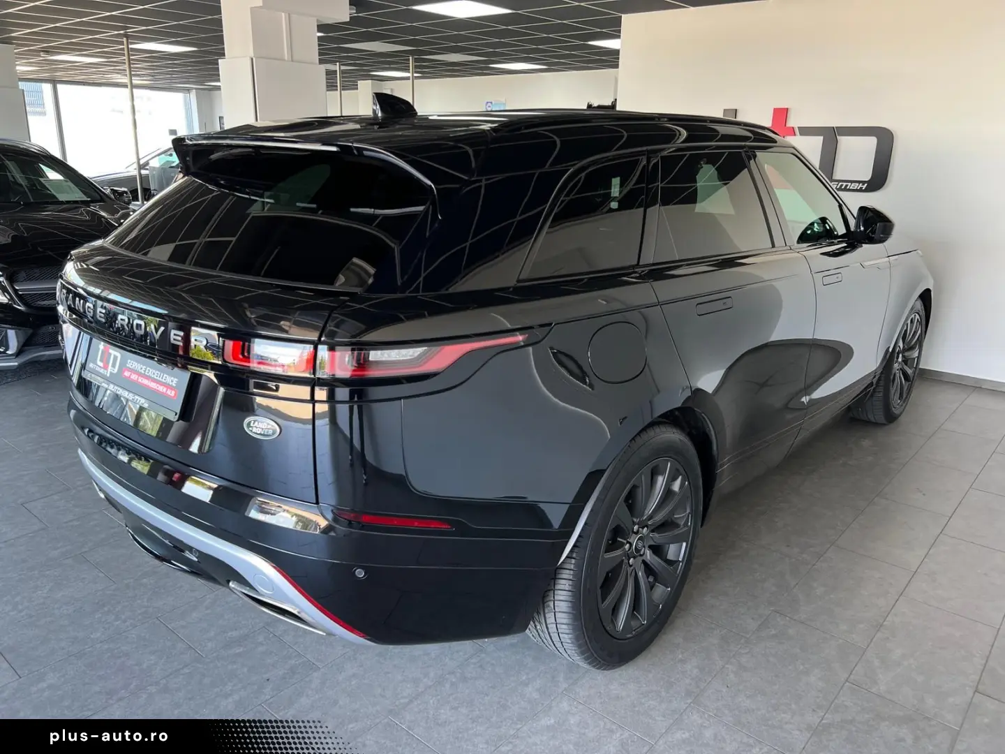 LAND ROVER Range Rover Velar R-Dynamic SE LUFT Pano AHK