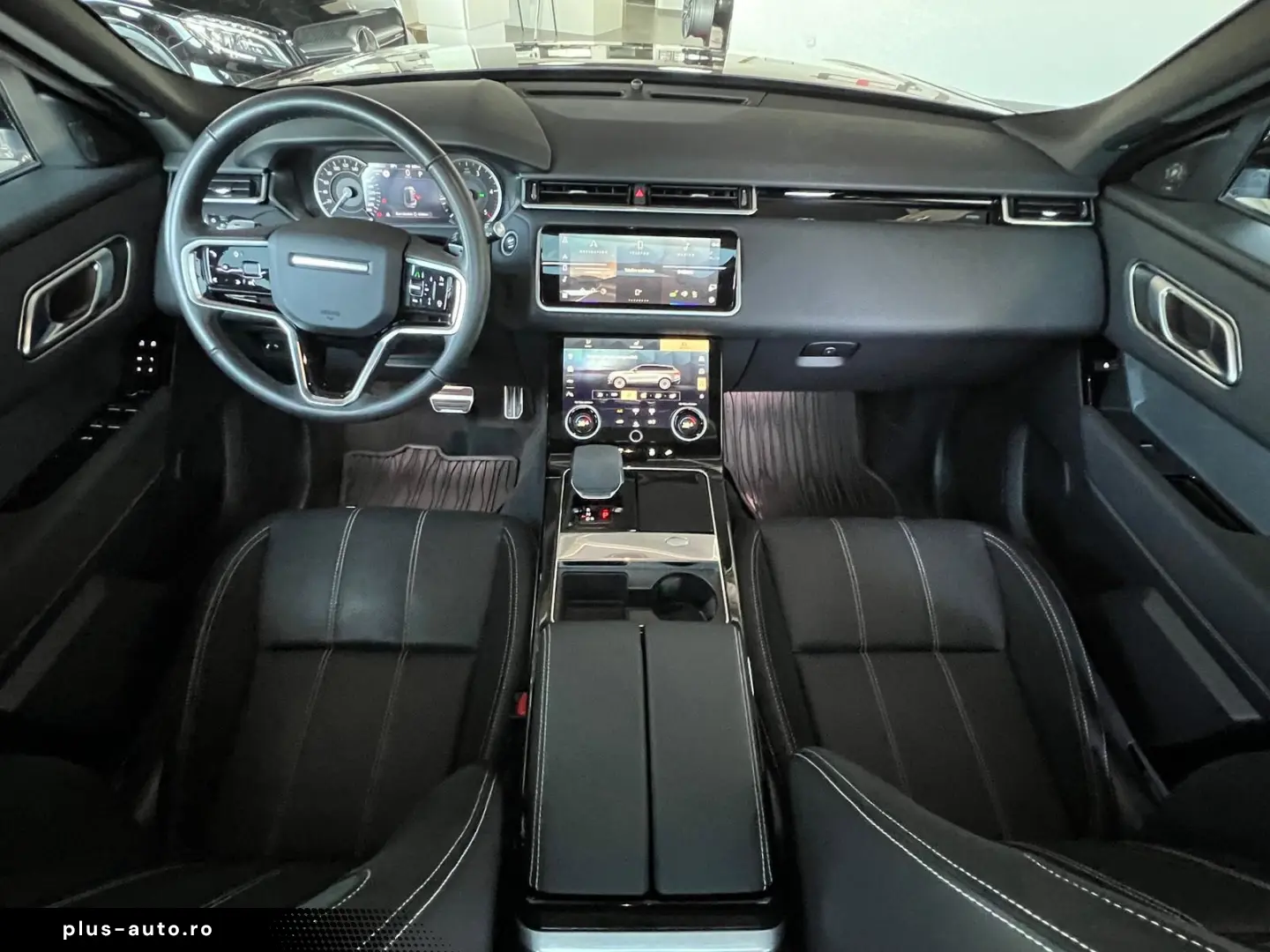 LAND ROVER Range Rover Velar R-Dynamic SE LUFT Pano AHK