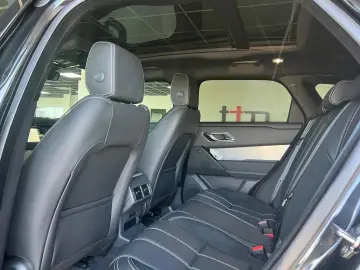 LAND ROVER Range Rover Velar R-Dynamic SE LUFT Pano AHK