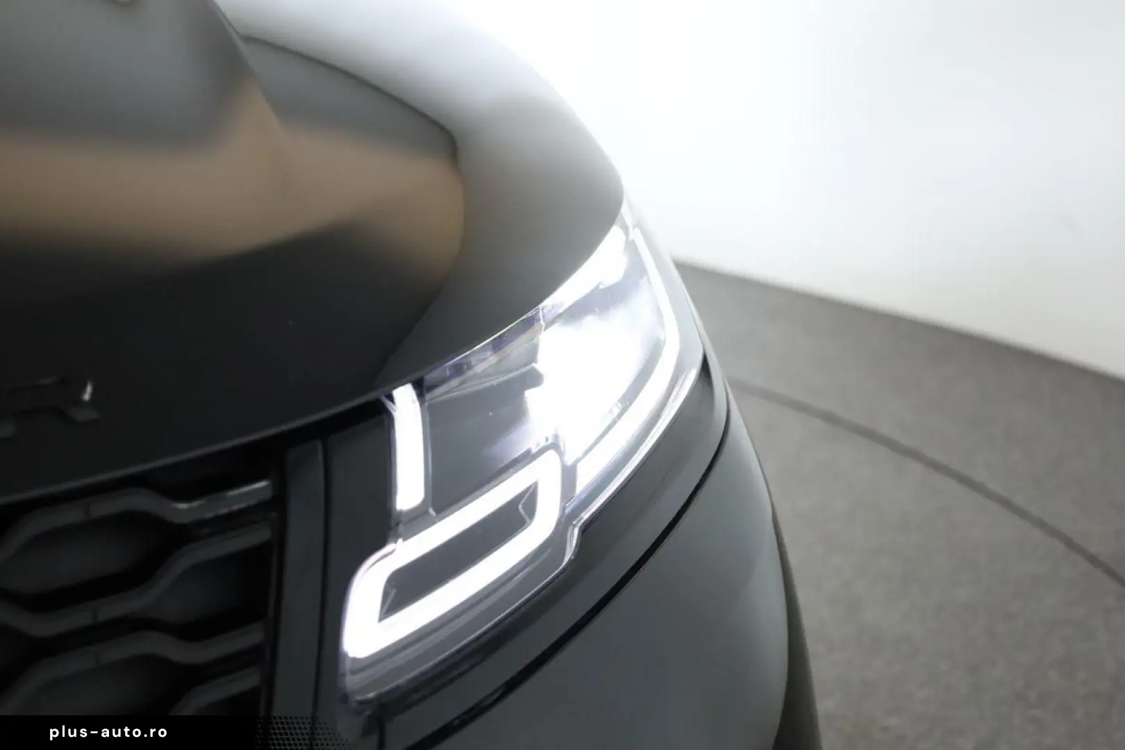 LAND ROVER Range Rover Velar P400 AWD R-Dynamic SE BLACK 22