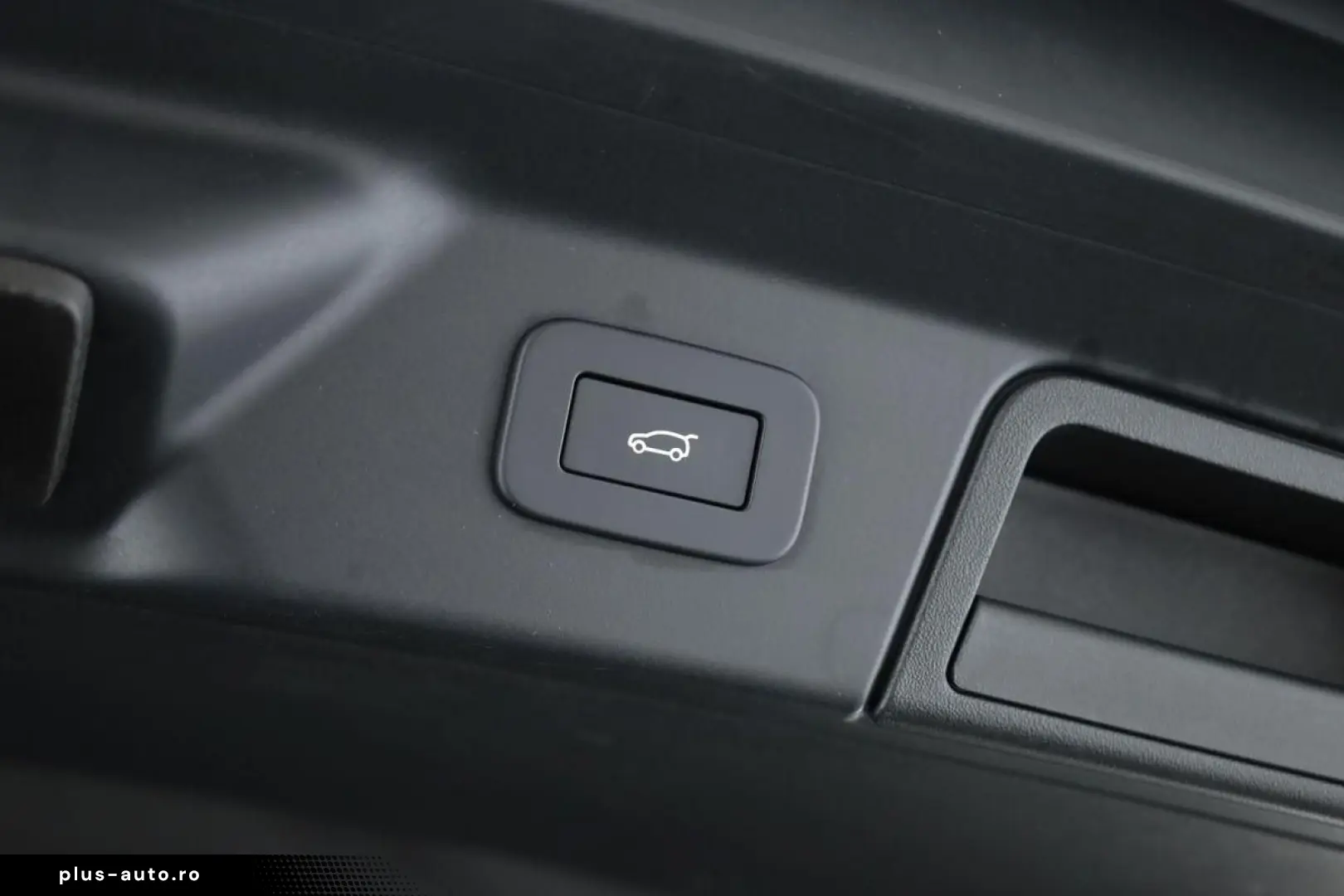 LAND ROVER Range Rover Velar P400 AWD R-Dynamic SE BLACK 22