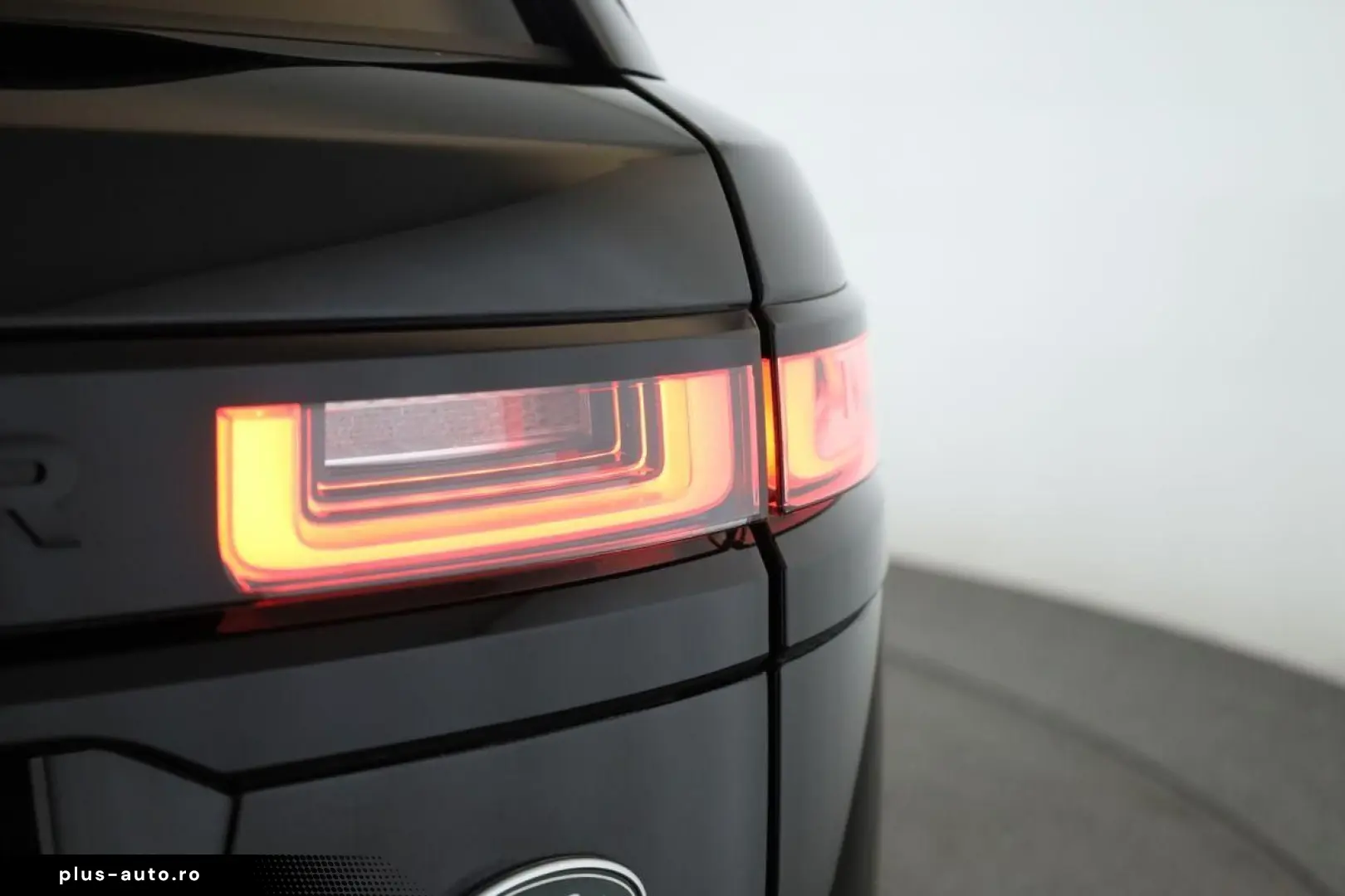 LAND ROVER Range Rover Velar P400 AWD R-Dynamic SE BLACK 22