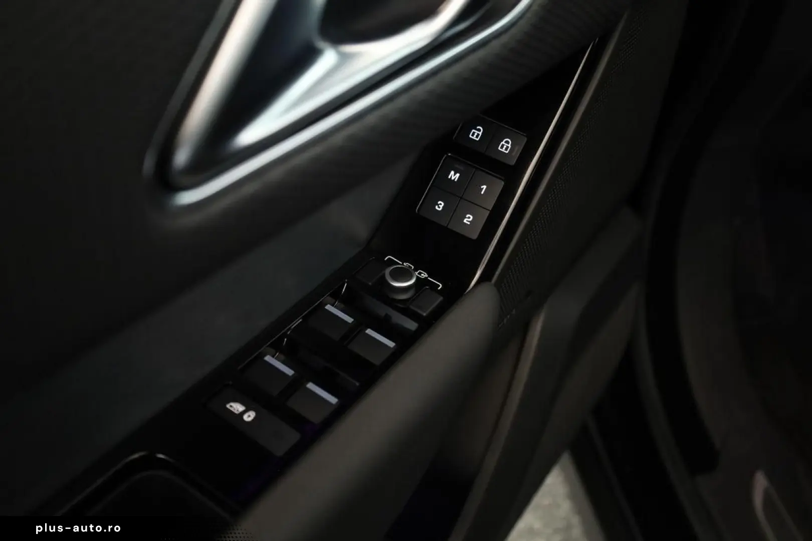 LAND ROVER Range Rover Velar P400 AWD R-Dynamic SE BLACK 22