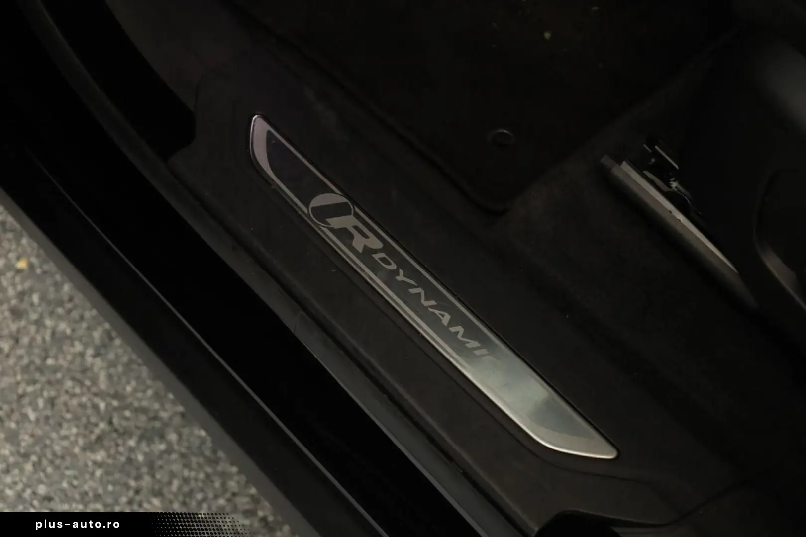 LAND ROVER Range Rover Velar P400 AWD R-Dynamic SE BLACK 22