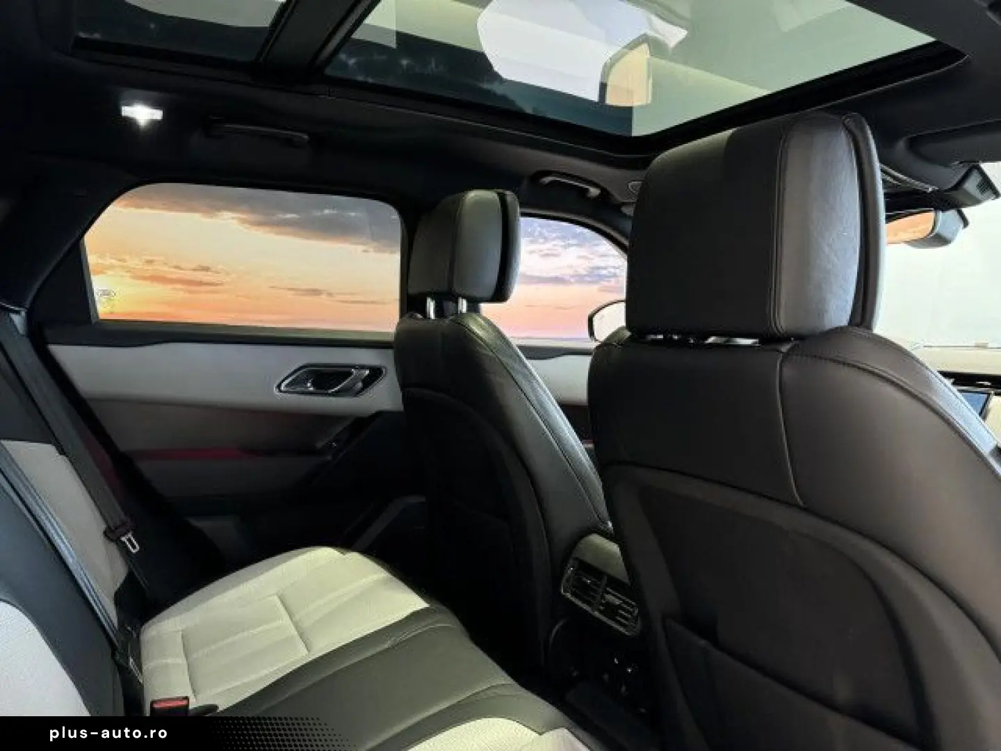 LAND ROVER Range Rover Velar D300 Dyn HSE Black Pack AHK