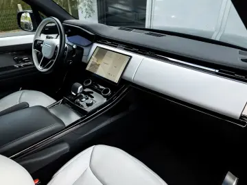 LAND ROVER Range Rover Sport Dynamic SE   Black Pack   Pano