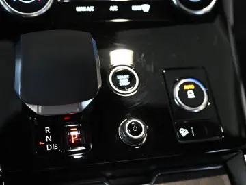 LAND ROVER Range Rover Sport D350 Autobiography AHK 23