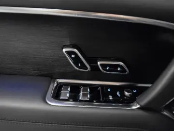 LAND ROVER RANGE ROVER 4.4 P530 HSE - SHADOW EXTERIOR PACK