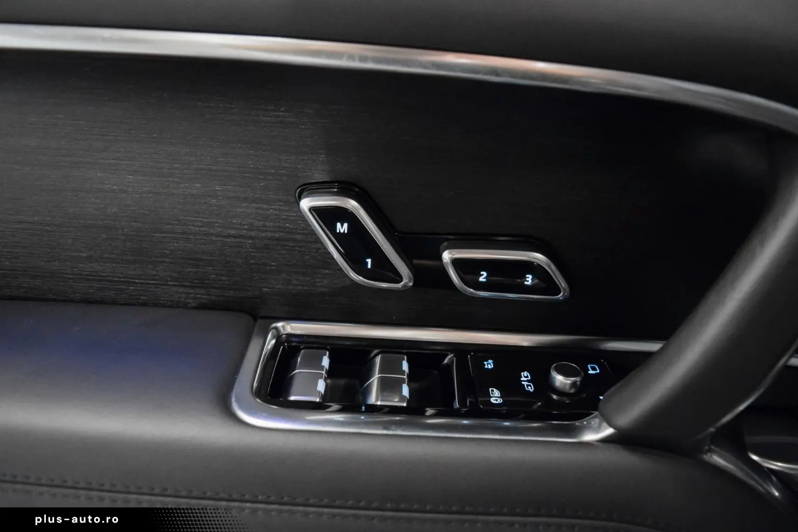 LAND ROVER RANGE ROVER 4.4 P530 HSE - SHADOW EXTERIOR PACK