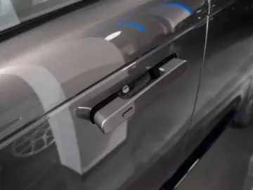 LAND ROVER RANGE ROVER 4.4 P530 HSE - SHADOW EXTERIOR PACK