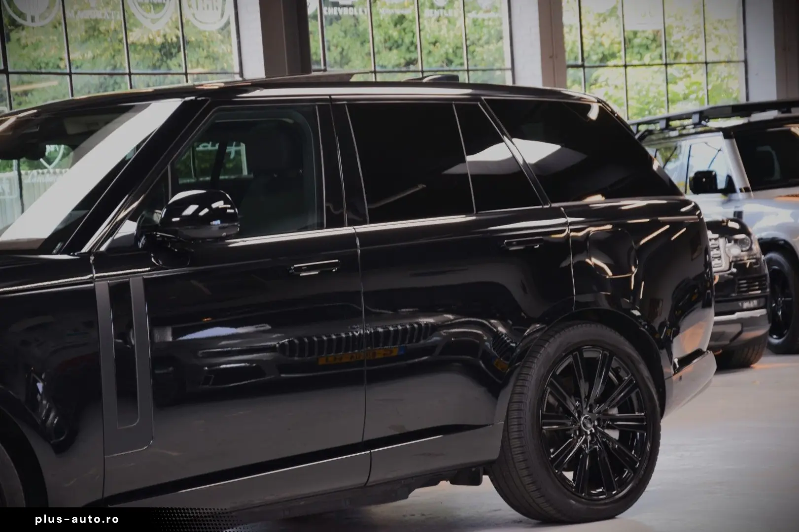 LAND ROVER Range Rover P440 SE Hybrid 22'zoll Pano