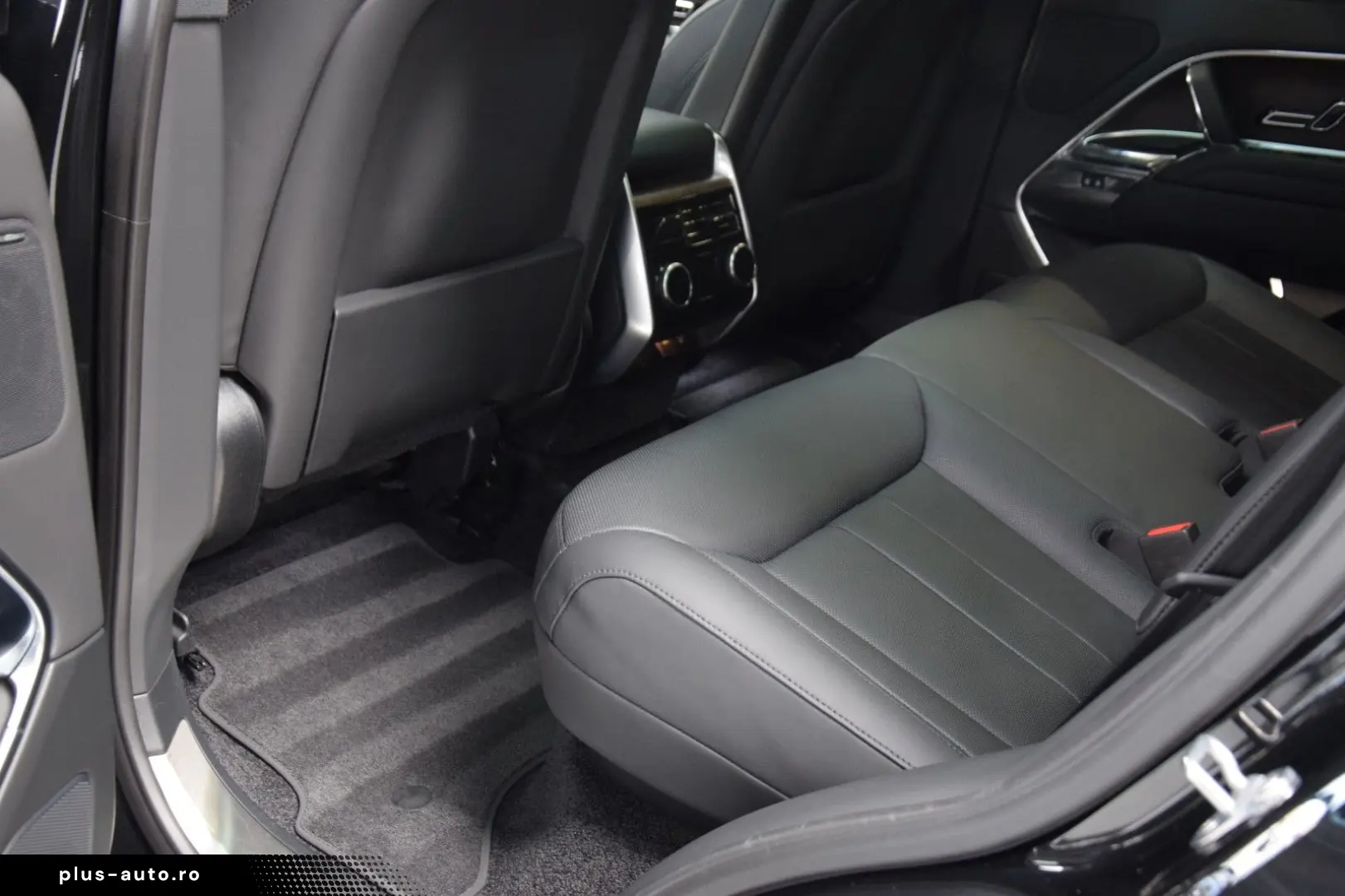 LAND ROVER Range Rover P440 SE Hybrid 22'zoll Pano