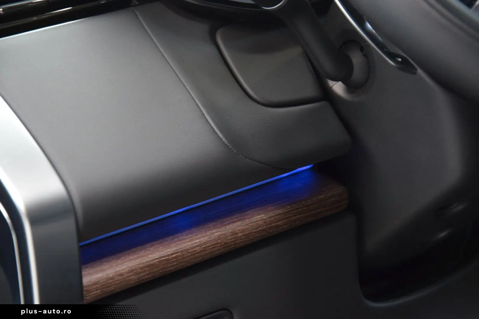 LAND ROVER Range Rover P440 SE Hybrid 22'zoll Pano