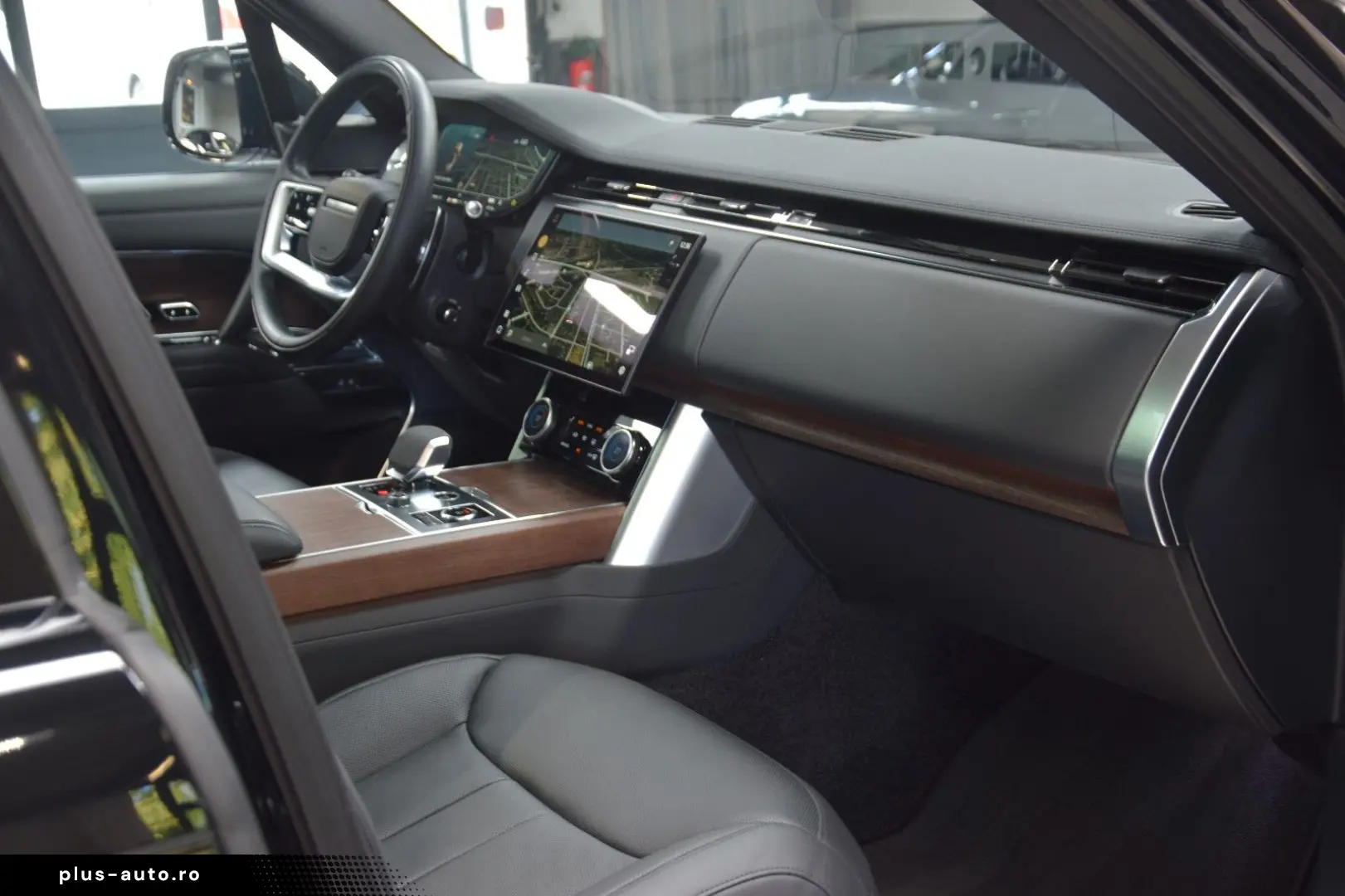 LAND ROVER Range Rover P440 SE Hybrid 22'zoll Pano