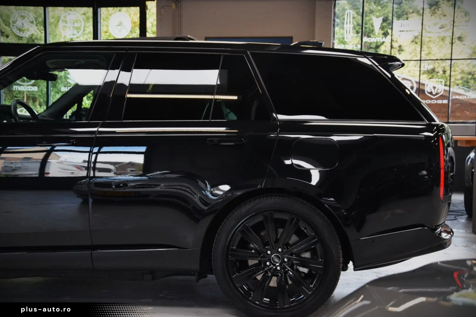 LAND ROVER Range Rover P440 SE Hybrid 22'zoll Pano