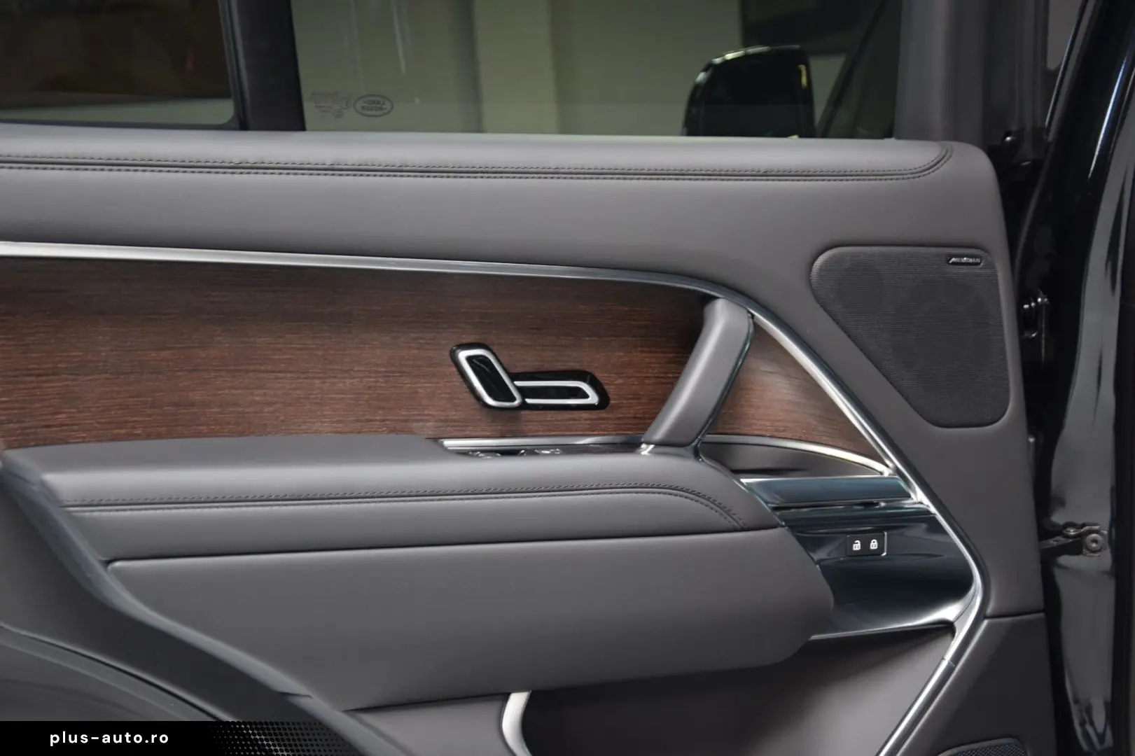 LAND ROVER Range Rover P440 SE Hybrid 22'zoll Pano