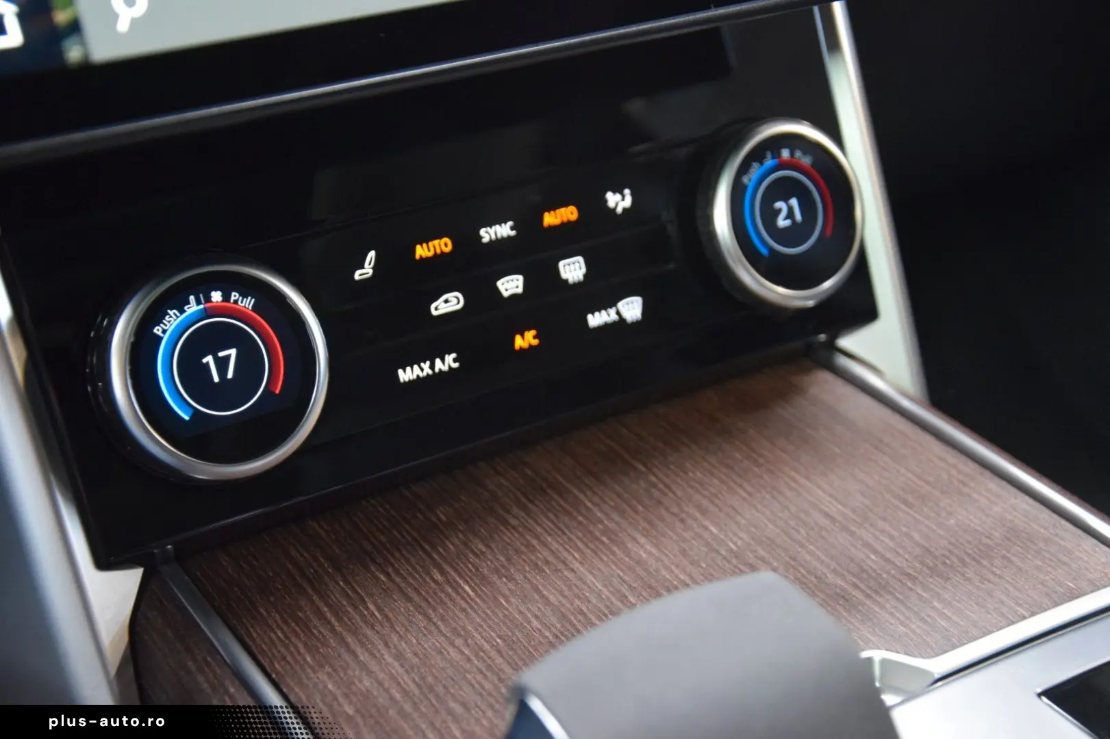 LAND ROVER Range Rover P440 SE Hybrid 22'zoll Pano