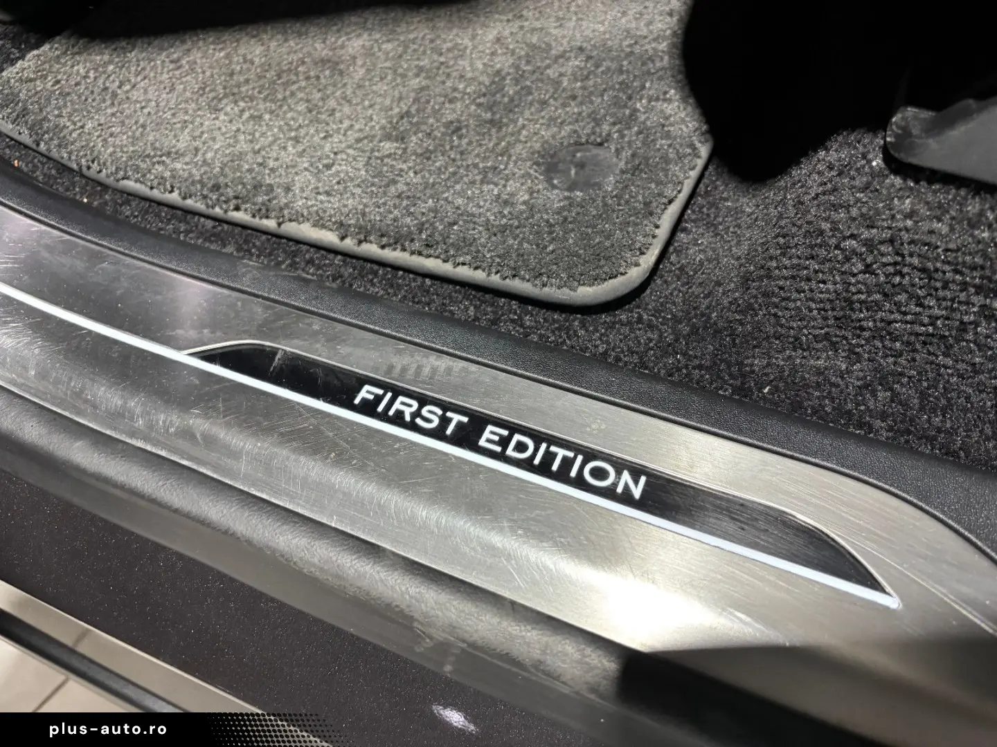 LAND ROVER D350 First Edition Autobiography Fond-TV VOLL