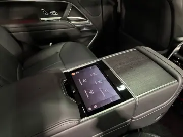 LAND ROVER D350 First Edition Autobiography Fond-TV VOLL