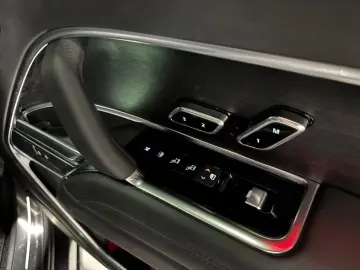 LAND ROVER D350 First Edition Autobiography Fond-TV VOLL