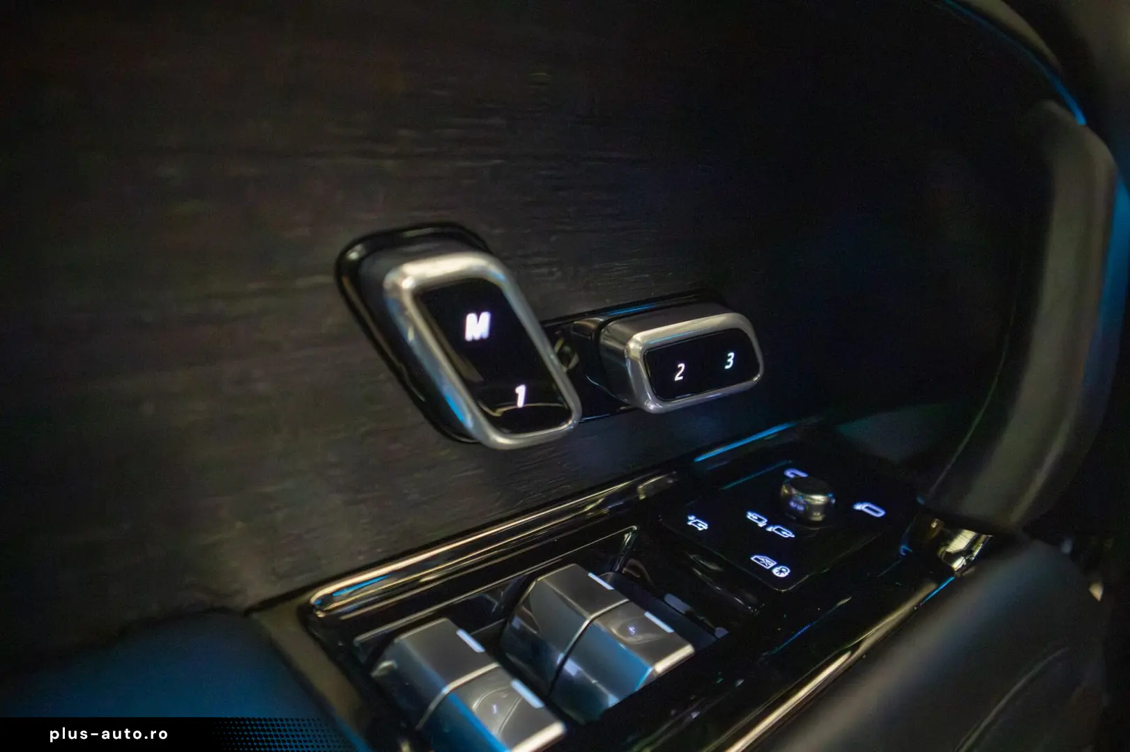 LAND ROVER Range Rover P440e SV  MERIDIAN PREMIUM  PANO  MA