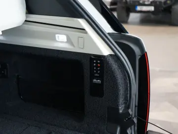 LAND ROVER RANGE ROVER D350 AUTOBIOGRAPHY TOW 134.545€NETTO