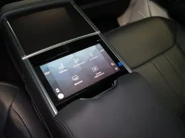 LAND ROVER RANGE ROVER D350 AUTOBIOGRAPHY TOW 134.545€NETTO