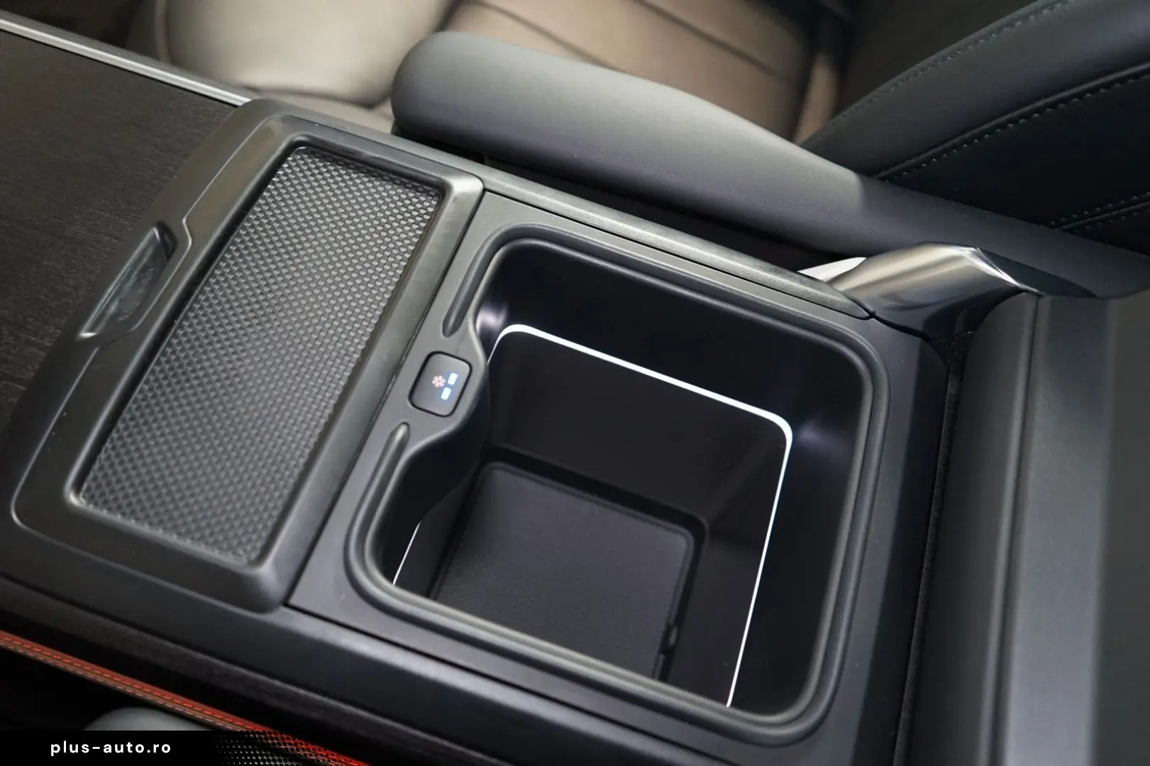 LAND ROVER RANGE ROVER D350 AUTOBIOGRAPHY TOW 134.545€NETTO