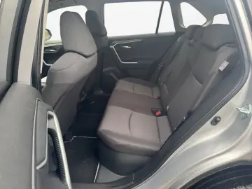 TOYOTA RAV 4 2.5 4x2 Hybrid Team D