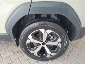 DACIA DUSTER 1.6 HEV 140 Journey