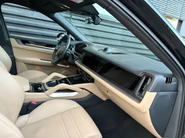 PORSCHE Cayenne Coupe E-Hybrid-BOSE-LUFT-PANO-PAS-21&hellip;