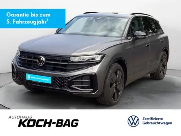 VW Touareg 3.0TDI R-Line Black NAVI LED PANO STANDH