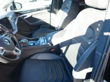 VW Touareg R-Line 4Motion  MEGAVOLL EXP.29990