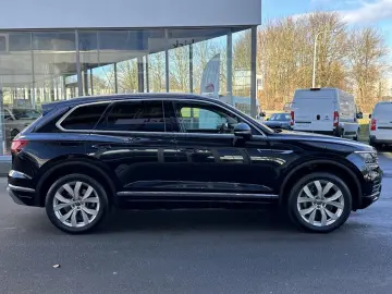VW Touareg 3.0 TSI Elegance 4M eHybrid Matrix 20 AL