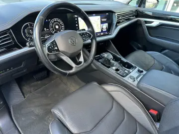 VW Touareg 3.0 TSI Elegance 4M eHybrid Matrix 20 AL