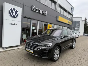 VW Touareg 3.0 V6 TDI R-line 4MOT ACC PANO LED AHK