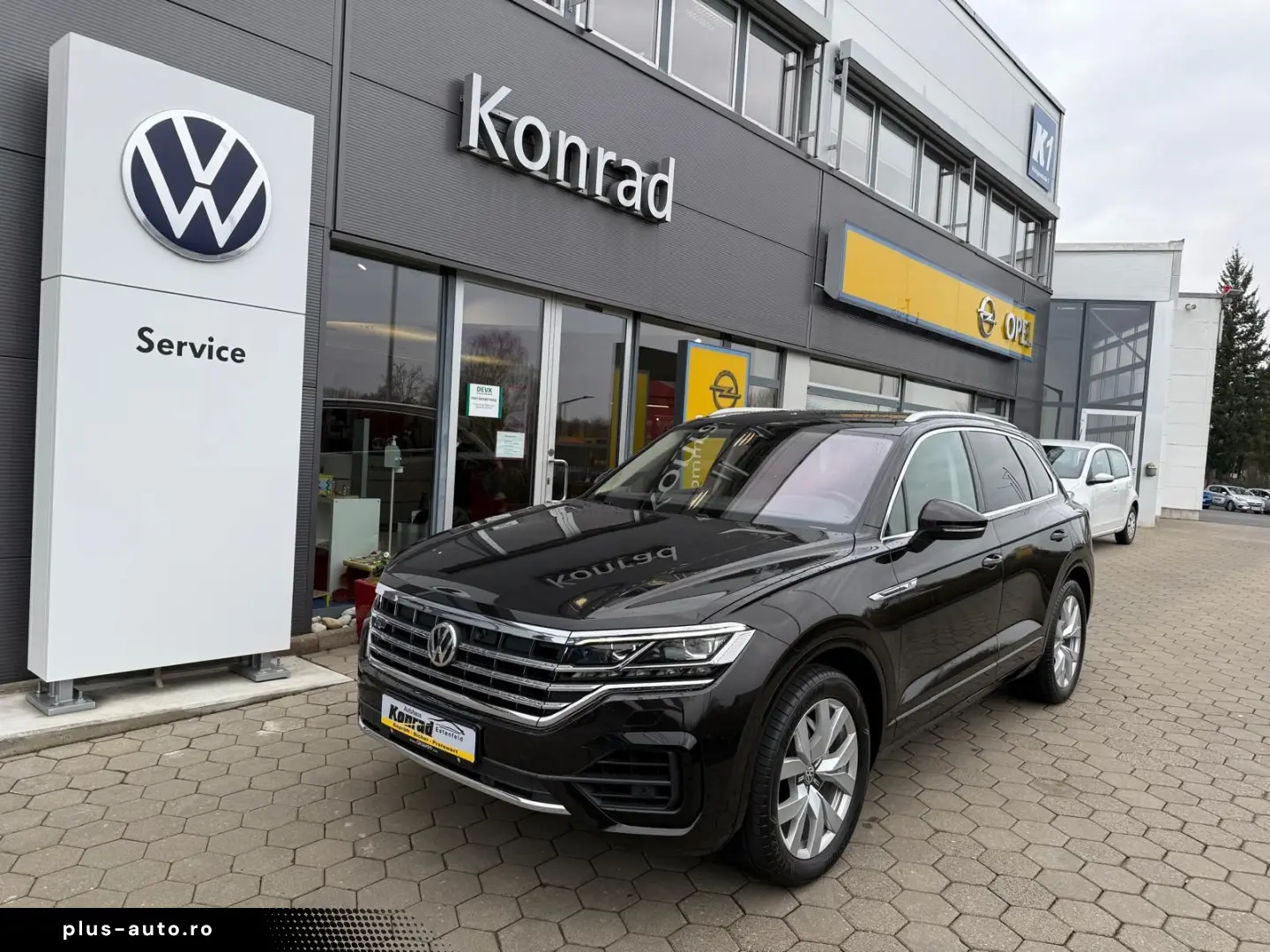 VW Touareg 3.0 V6 TDI R-line 4MOT ACC PANO LED AHK