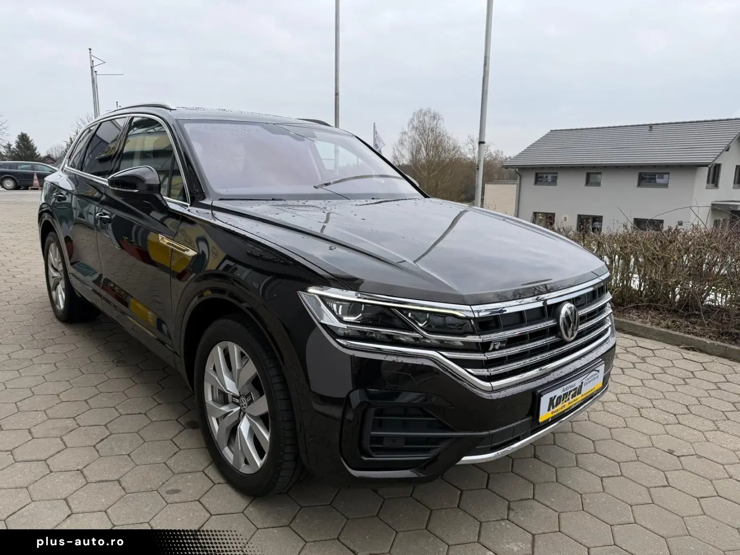 VW Touareg 3.0 V6 TDI R-line 4MOT ACC PANO LED AHK