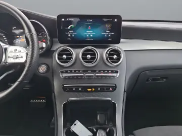 MERCEDES-BENZ GLC 300d AMG Line 4Matic