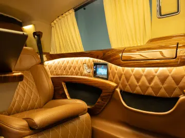 Mercedes Benz V300d PACHET VIP