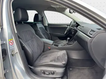 SKODA Superb iV Combi Style 1.4TSI  NAVI AHK Assist Al