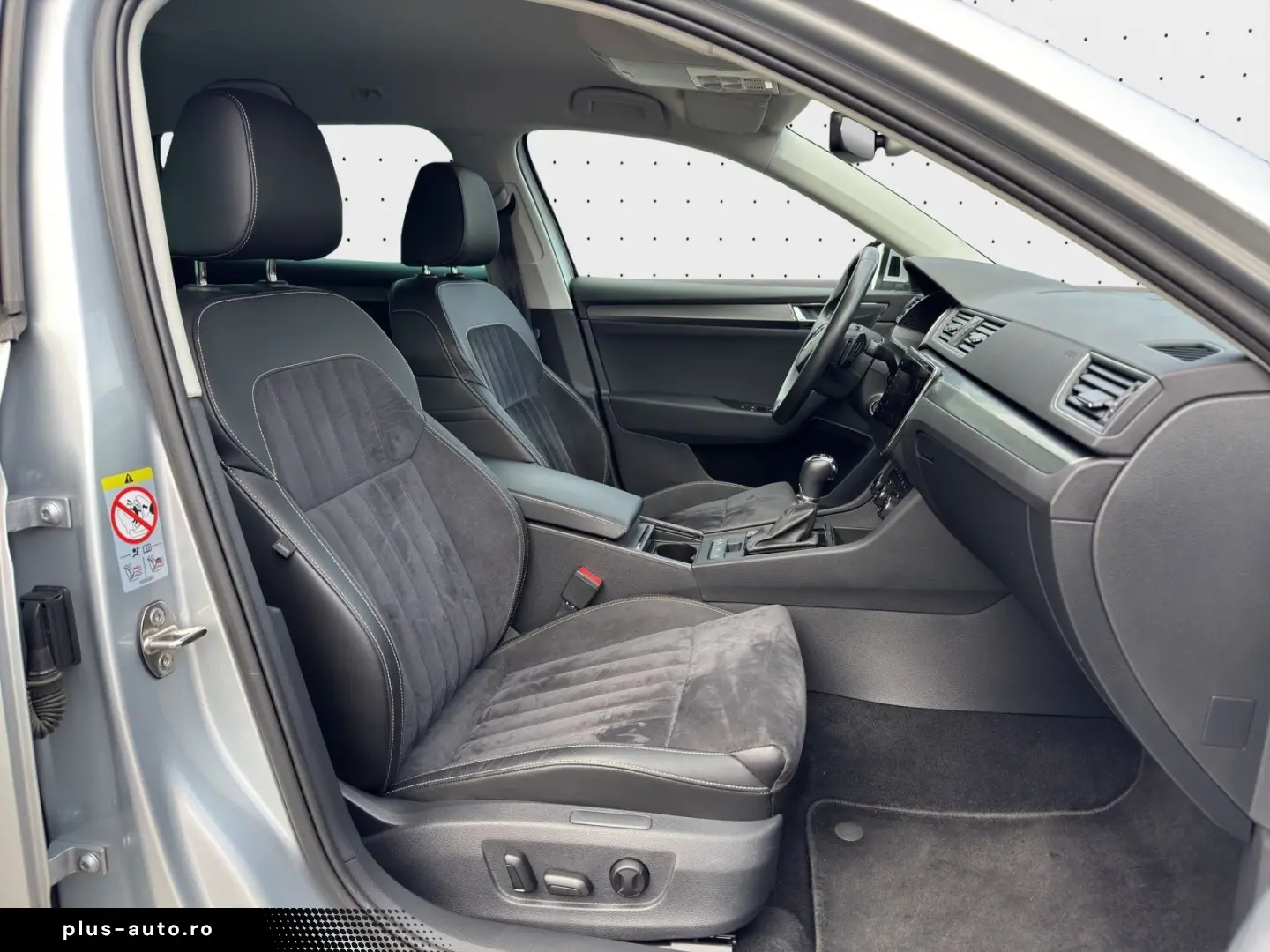 SKODA Superb iV Combi Style 1.4TSI  NAVI AHK Assist Al