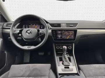 SKODA Superb iV Combi Style 1.4TSI  NAVI AHK Assist Al