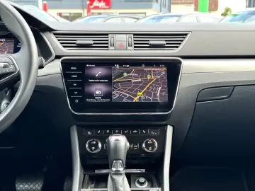 SKODA Superb iV Combi Style 1.4TSI  NAVI AHK Assist Al